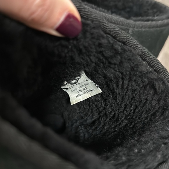 Black UGG boots - Picture 5 of 5